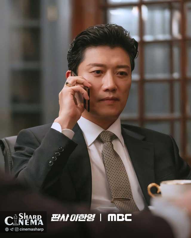 پارک هی سون و وون جین آه در The Judge Returns مقابل عدالت