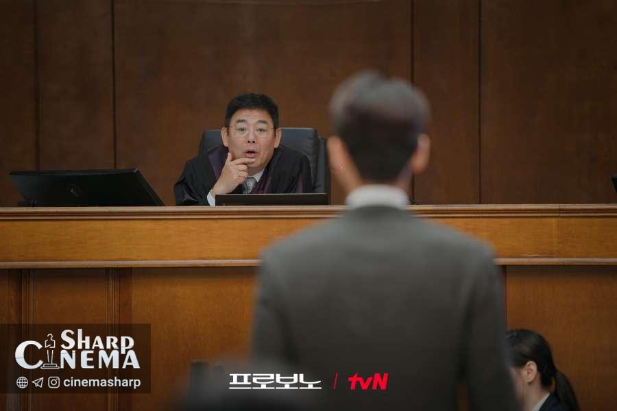 جونگ کیونگ هو در Pro Bono قاضی را متقاعد می‌کند