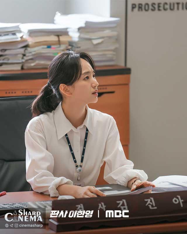 پارک هی سون و وون جین آه در The Judge Returns مقابل عدالت