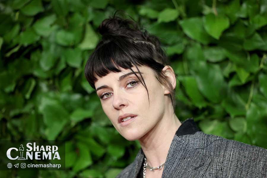 کریستن استوارت سینمای هایلند لسآنجلس را خرید