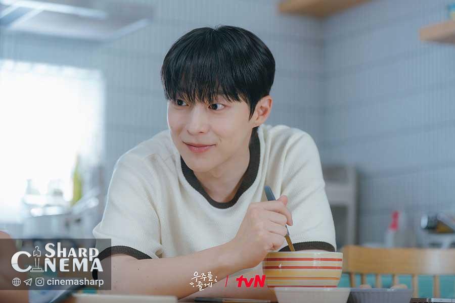 Bae In Hyuk در کنار برادرزاده خود در Our Universe