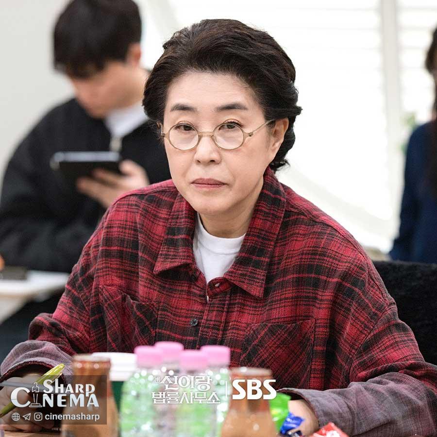 یو یون سوک و ایسوم خوانش فیلمنامه Phantom Lawyer را آغاز کردند