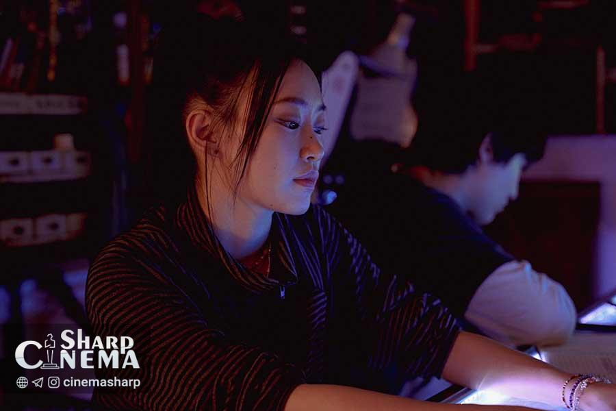 WOODZ در مسیر نفرین‌شده در Slide Strum Mute