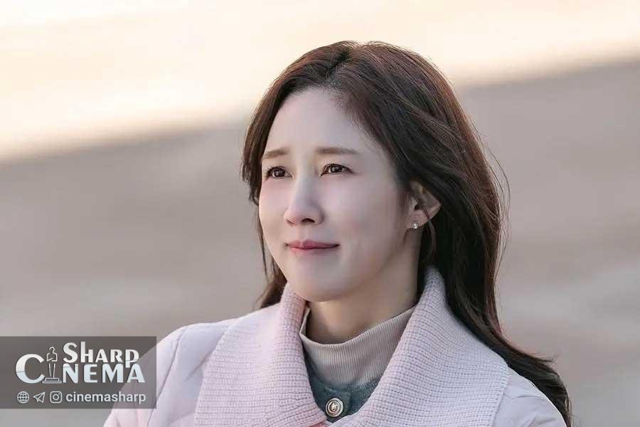 لی سو کیونگ در نقش مادر نمونه در Cabbage Your Life