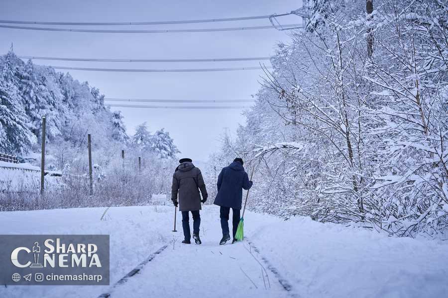 تصاویر جدید برف سنگین با حضور کیم یون سوک و کو کیو هوان در ایستگاه قطار